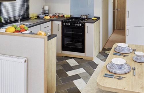 Knaresborough Casa | Gateway to the Yorkshire Dales a Luxurious 2 bedroom Motorhome sleeps 4