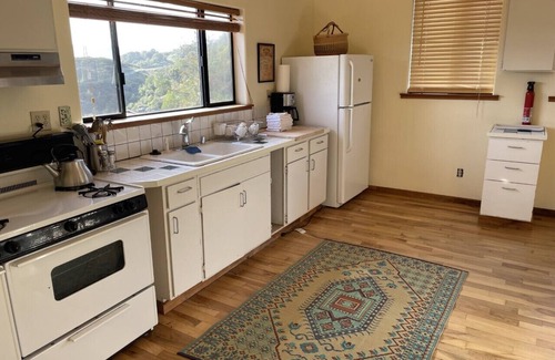 Hopland Casa | Gather, Connect, Play : Private Nature Retreat