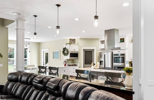 Salem Casa | Gather - luxury farmhouse retreat in the heart of the Oregon Wine Country