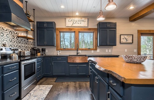Oakland Casa | Gathering Place: Lakefront w. boat slip | Dog friendly | Hot tub | Fire pit