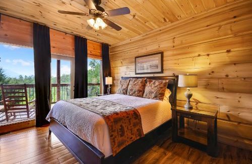 Pittman Center Casa | Gatlinburg Mansion Cabin