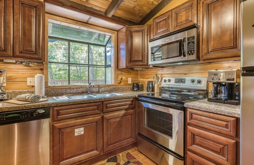 Chalet Village Cabina | Gatlinburg Views A Unique Cabin Mountain Views Expansive Decks Adjacent To Gatlinburg & Ski Lodge 1 Bedroom Cabin by RedAwning