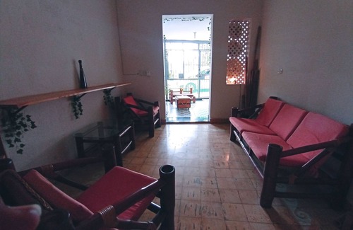 San Anton Casa | Gato Colonial The most affordable Hostel in Zona Colonial