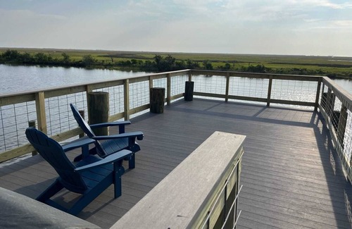 Chauvin Casa | Gator Den - Camp on the water with an amazing view!