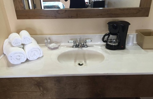 La Rose Hotel | Gators Inn