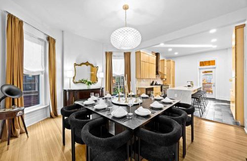 Cherokee Triangle Casa | Gatsby Estate Luxe 7BR Retreat with Game Room