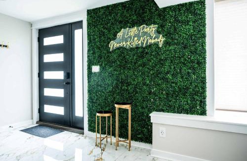 Lake Geneva Casa | Gatsby Theme Near Downtown with Hot Tub & Game Room