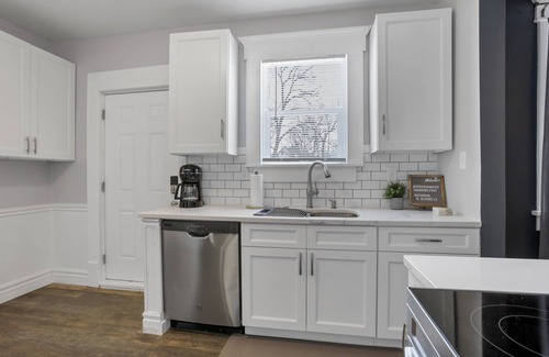 Livingston Park Casa | Gatsby vibes house in Old Oaks, close to everything