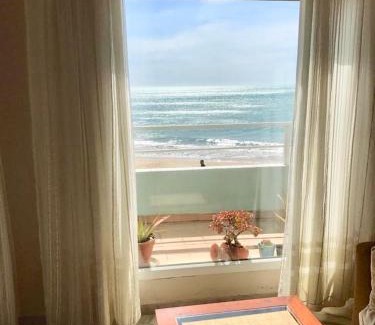 Cádiz Apartamento | GATU PREMIUM Villa Isabel TERRAZA,PARKING,1ºLINEA PLAYA,WIFI,VISTA AL MAR