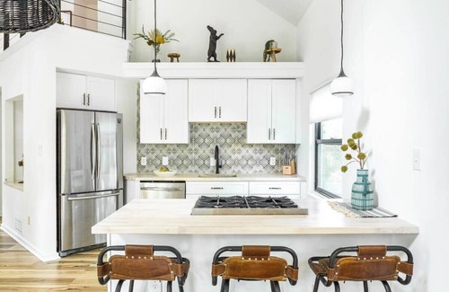 Inman Park Apartamento | This duplex is a 3 bedroom(s), 1 bathrooms, located in Atlanta, GA.