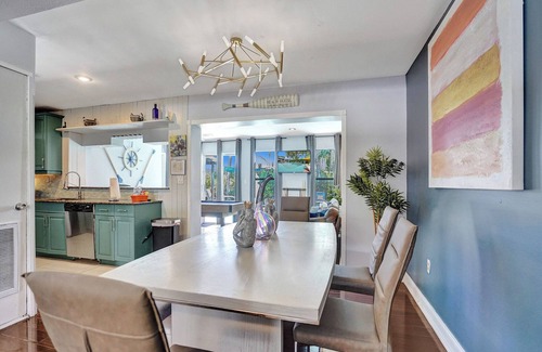 North Corals Casa | GAY mens heated pool guesthouse/clothing optional w/ game room 10min from Wilton