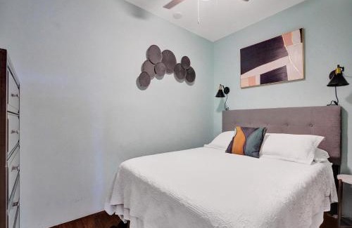 Coral Heights Casa | GAYClothing optional Pool retreat men only w private Courtyard