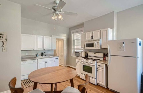City Park Apartamento | Gaylord by Modern Midstay / 1Block to CityPark #G1