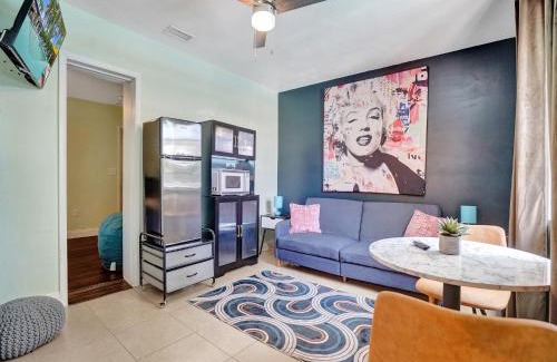 Coral Heights Casa | GAYPool Side Pleasure CLOTHING OPTIONAL MENS only guesthouse