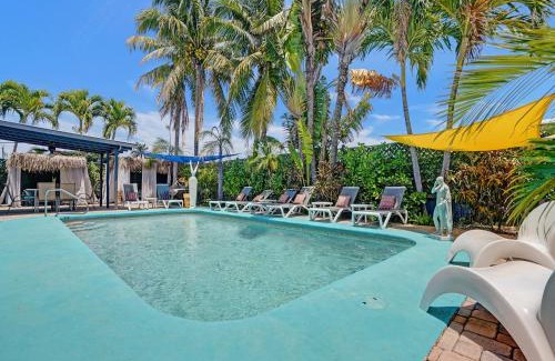 Coral Heights Casa | GAYPool Side Pleasure CLOTHING OPTIONAL MENS only guesthouse