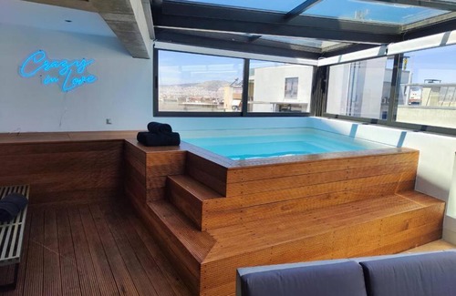 Athens City Centre Apartamento | Gazi pool house