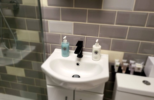 Sutton Coldfield Apartamento | Beautiful serviced flat with parking & free Wi-Fi