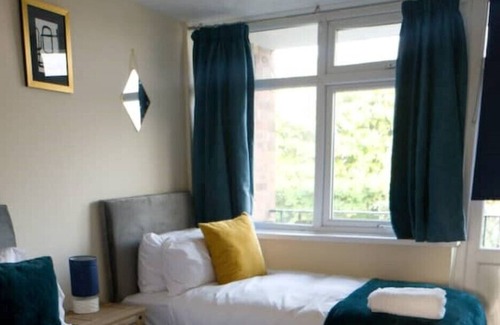 Sutton Coldfield Apartamento | Relaxing serviced apartment with parking & Wi-Fi