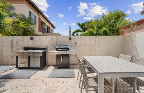 Gold Coast Casa | GC125B - Malmok Beach - 2BR condo perfect for families