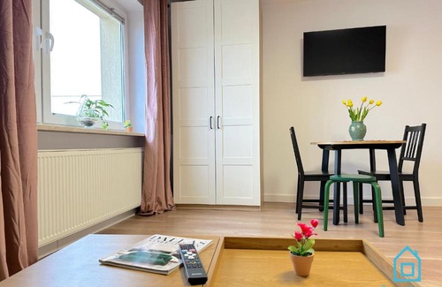 Borkowo Lostowickie Apartamento | Gdynia Apartment- Tranquil Retreat, 15 Minutes to the Sea & Gdańsk City Center