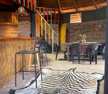Joe Morolong Hotel | Gecko Accommodation