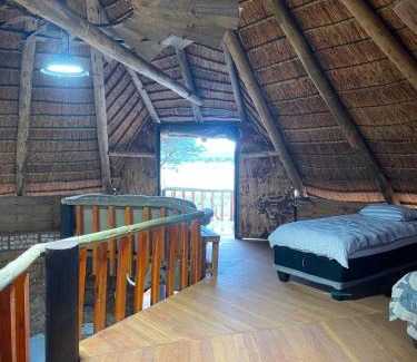 Joe Morolong Hotel | Gecko Accommodation