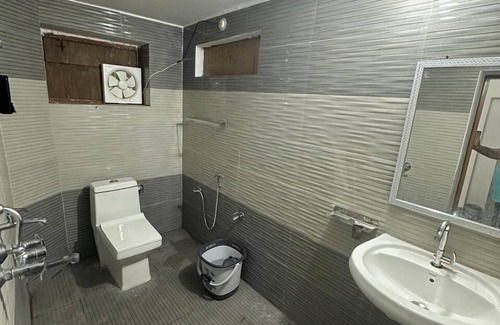 Varanasi Hotel | Geetatri Luxury Homestay