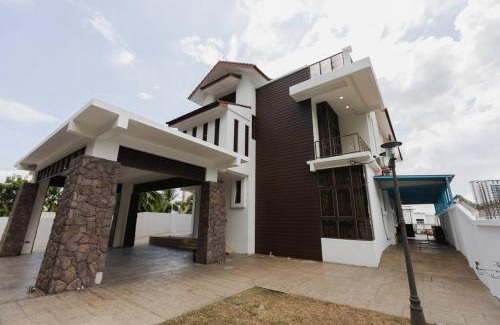 Gelugor Villa | Gelugor 2Storey Big Bungalow 23pax with BBQ Snooker