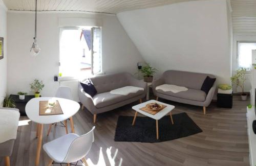 Untergruppenbach Apartamento | Gemütlich mit Blick auf die Burg.Autobahnanbindung
