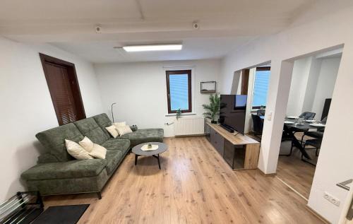 Hutzdorf Apartamento | Gemütlich, OLED-TV & XXL-Küche, familienfreundlich