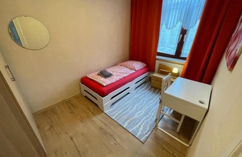 Klushof Apartamento | Gemütlich & Zentral - Familien-Oase mit Balkon,Waschmaschine, Trockner für 4 Personen