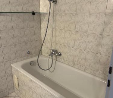 Holsterhausen Apartamento | Gemütliche 1,5 Zimmer-Oase im schönen grünen Essen Frohnhausen