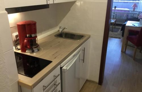 Schoenwald Apartamento | Gemütliche 1Z FeWo in Schönwald mit Balkon, Schwimmbad, Sauna, Fitness