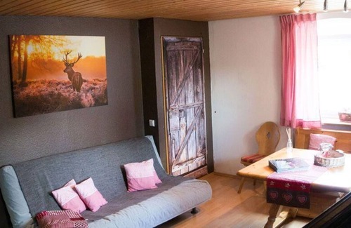 Au Apartamento | Gemütliche 2-ZimmerFerienwohnung im Schwarzwaldstil, stadtnah