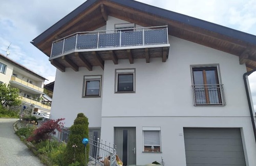 Obernzell Apartamento | Gemütliche Dachgeschossferienwohnung mit Platz für 1-6 Personen
