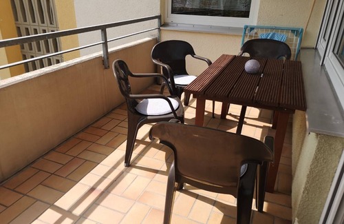 Niederwerrn Apartamento | Gemütliche Ferienwohnung für bis zu 6 Personen mit Balkon