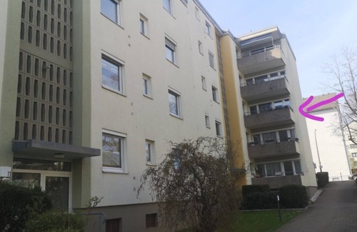 Niederwerrn Apartamento | Gemütliche Ferienwohnung für bis zu 6 Personen mit Balkon