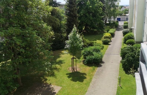 Niederwerrn Apartamento | Gemütliche Ferienwohnung für bis zu 6 Personen mit Balkon
