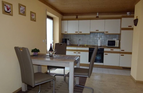 Blaibach Apartamento | Acogedor apartamento (48m²) con balcón.