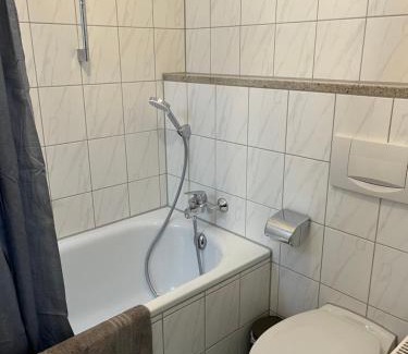 Loerrach Apartamento | Gemütliche Ferienwohnung im alten Ortskern von Tüllingen