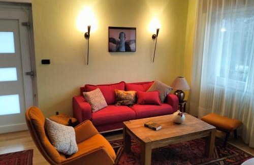 Agra Apartamento | Gemütliche Ferienwohnung in Agra
