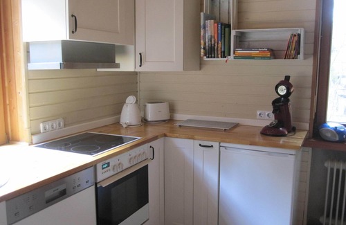 Schwandorf Apartamento | Acogedor apartamento con estufa sueca para días frescos.