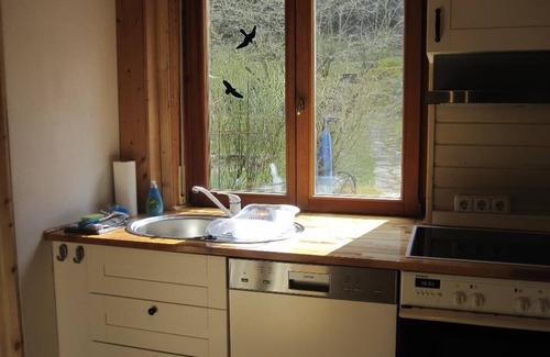 Schwandorf Apartamento | Acogedor apartamento con estufa sueca para días frescos.