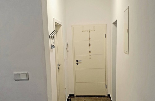 Schalke Apartamento | Gemütliche Möblierte Ferienwohnung mit Terasse