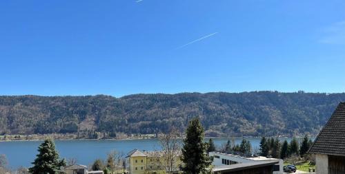Sattendorf Apartamento | Gemütliche Seeblickwohnung Lara