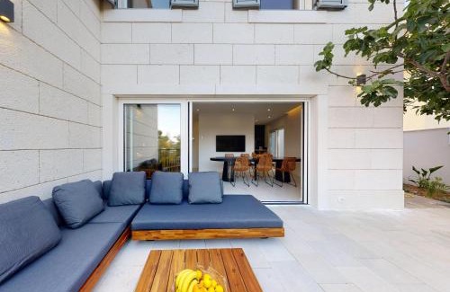 Brela Casa | Gemütliche Villa mit Pool