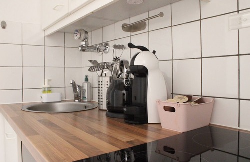 Am Westbad Apartamento | Gemütliche Wohnung mit Küche & WLAN nahe Tram/SBahn