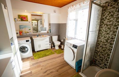 Lengnau Casa | Gemütliche Wohnung mit Terasse und Feuerstelle