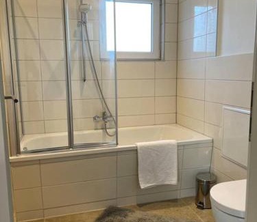 Meerbusch Apartamento | gemütliche Wohnung, tolle Lage, auch für Messe
