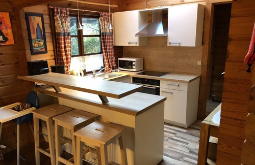 Haren Cabina | Gemütliches Block Holzhaus in Ruhiger Lage mit Kamin
